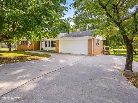 619 Greenwood Drive, Maryville, TN 37803