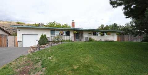 10073 Westbrook Drive, Klamath Falls, OR 97603