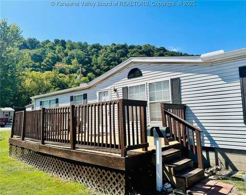 8310 SE MacCorkle Avenue, Marmet, WV 25315