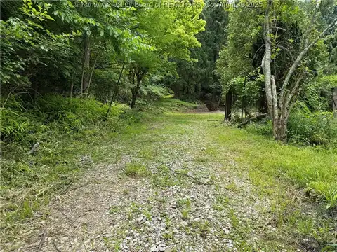 729 Gordon Drive, Charleston, WV 25303