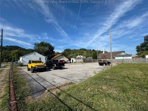 8th Street, Dunbar, WV 25064