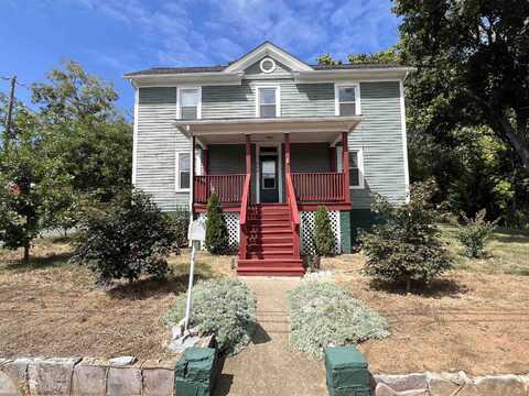 909 MAPLE ST, Staunton, VA 24401