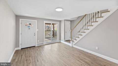 240 SPRING VALLEY RD, DARBY, PA 19023