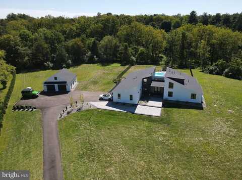 77 FRANKENFIELD RD, OTTSVILLE, PA 18942