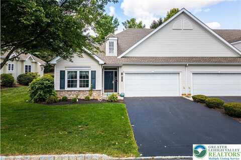 2641 Terrwood Drive W, Macungie Boro, PA 18062