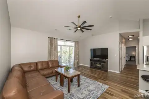 5100 Tesson Gardens Court, Allenton, MO 63128