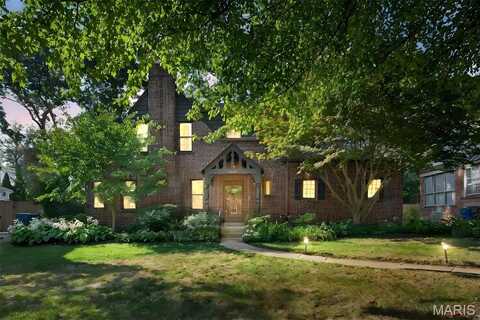 8128 Cornell Court, University City, MO 63130