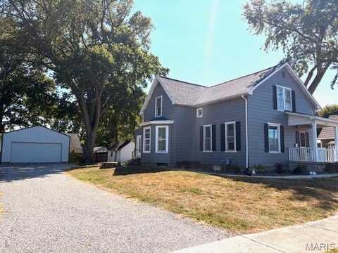426 E Adams Street, Nashville, IL 62263