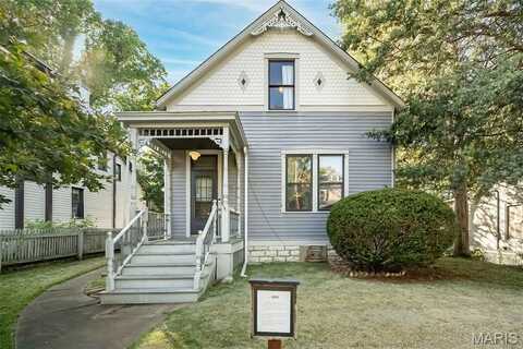 215 N 4th Street, Saint Charles, MO 63301