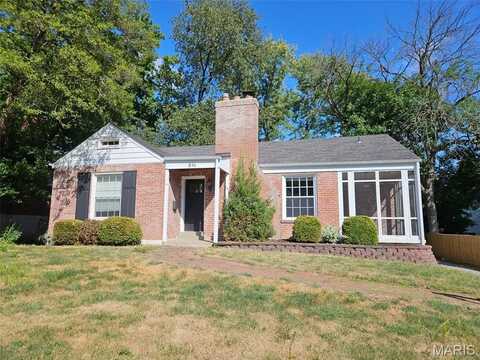 846 Wild Cherry Lane, University City, MO 63130