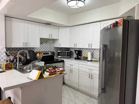 8205 SW 152nd Ave, Miami, FL 33193
