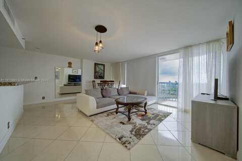 7601 E Treasure Dr, North Bay Village, FL 33141