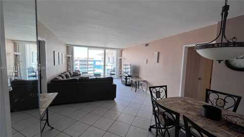 5161 Collins Ave, Miami Beach, FL 33140