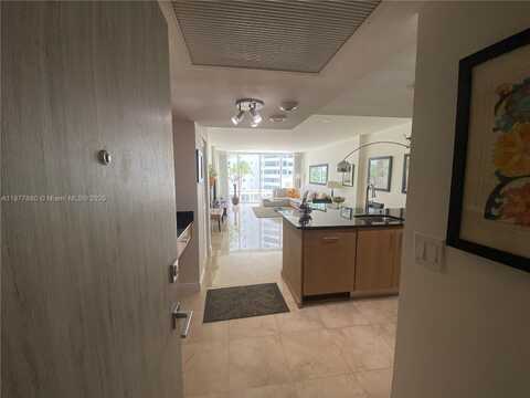 10275 Collins Ave, Bal Harbour, FL 33154