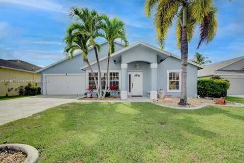 1325 Fishers Pl, Green Acres, FL 33413