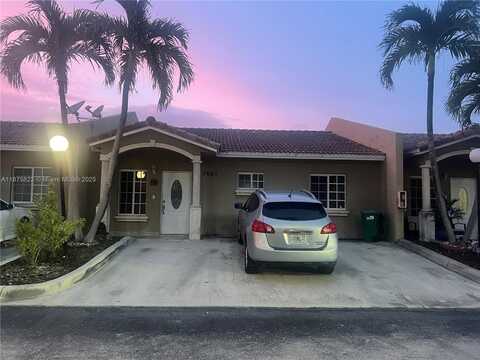 7667 NW 182nd Ln, Hialeah, FL 33015