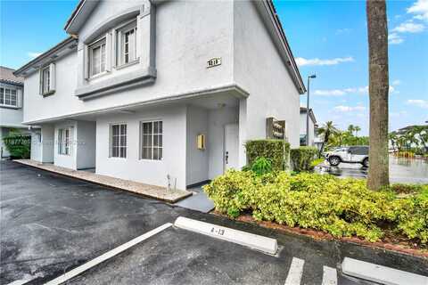 8210 NW 10th St, Miami, FL 33126