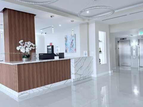 2401 S Ocean Dr, Hollywood, FL 33019