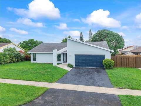 4931 NW 83rd Ter, Lauderhill, FL 33351