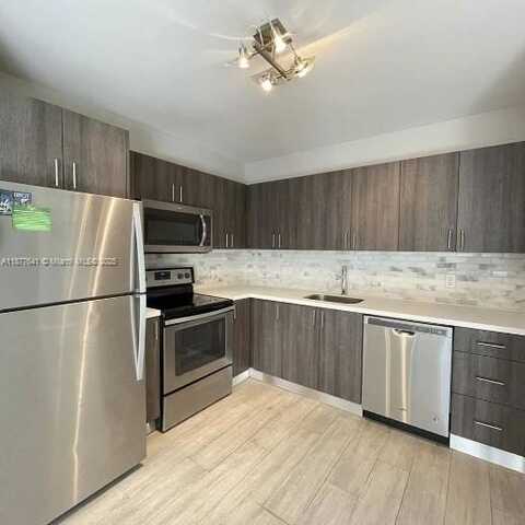 1100 10th St, Miami Beach, FL 33139