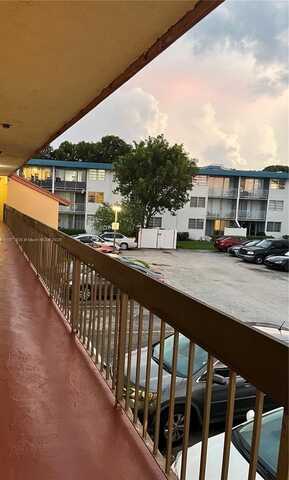8875 Fontainebleau Blvd, Miami, FL 33172