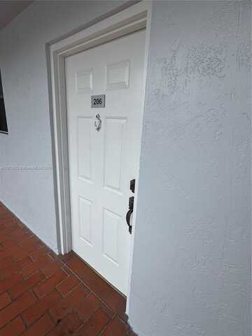 5765 W 25th Ct, Hialeah, FL 33016