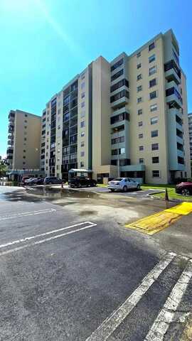 5055 NW 7th St, Miami, FL 33126