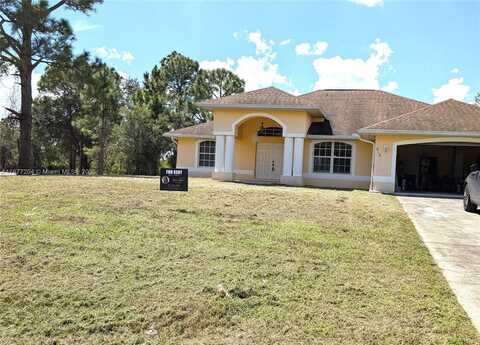 612 Columbus Blvd, Lehigh Acres, FL 33974