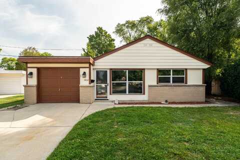 2836 S 56th Ct, Milwaukee, WI 53219