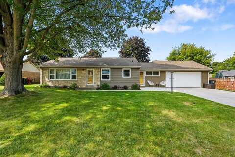 3183 N 106th St, Wauwatosa, WI 53222