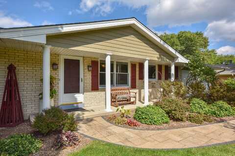 6336 W Donges Ln, Milwaukee, WI 53223