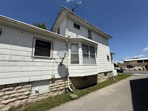 98 Marquette St, Fond Du Lac, WI 54935