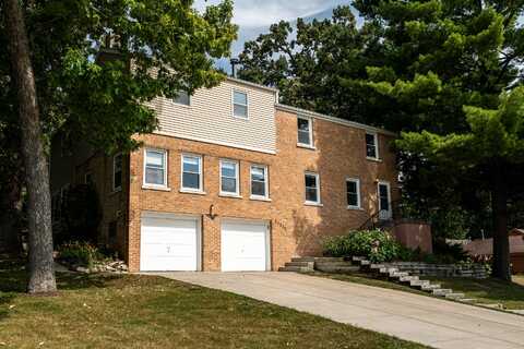 30050 Greenleaf Dr, Burlington, WI 53105