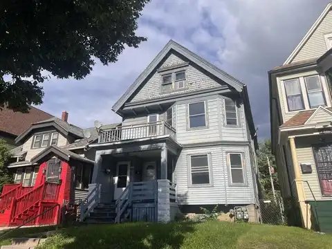 2530 N 37th St, Milwaukee, WI 53210