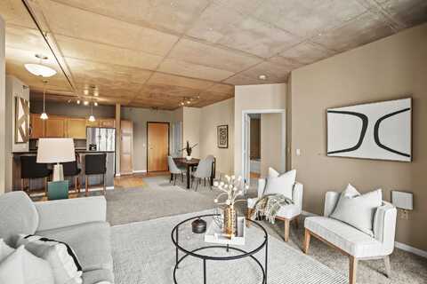 102 N Water St, Milwaukee, WI 53202