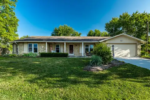 505 Pheasant Run, Zionsville, IN 46077