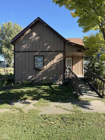638 W 8th Street, Rushville, IN 46173