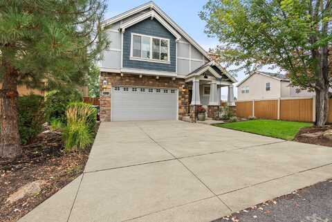 61228 Dayspring Drive, Bend, OR 97702
