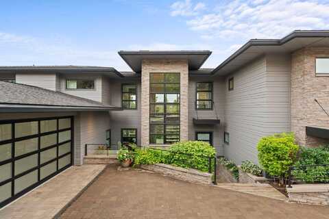 3425 NW Fairway Heights Drive, Bend, OR 97703
