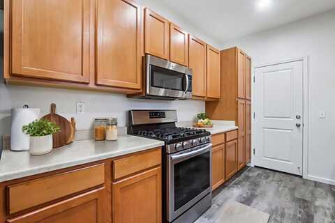 2564 N Village DR, SANTA ROSA, CA 95403