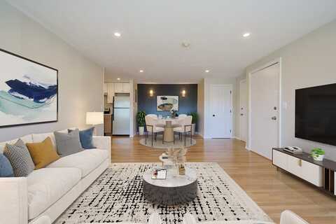 4 Tara Dr, Weymouth, MA 02188