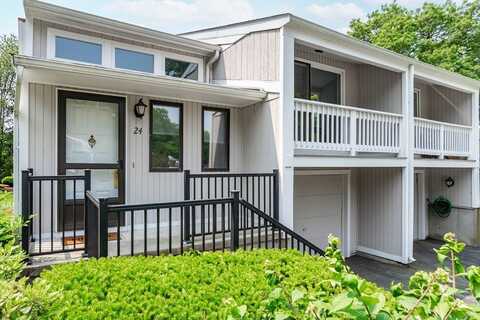 24 Coventry Rd, Grafton, MA 01519