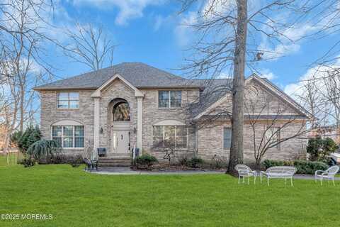 21 Old Queens Court, Eatontown, NJ 07724