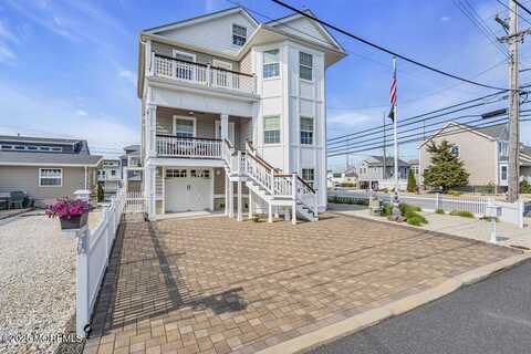 200 San Fernando Drive, Lavallette, NJ 08735