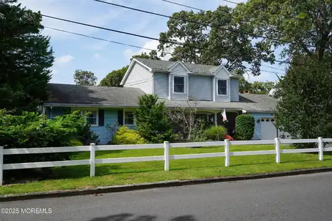 598 Robinhood Road, Brick, NJ 08724