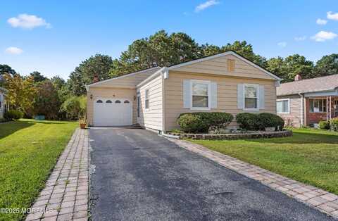 77 Chesterfield Lane, Toms River, NJ 08757