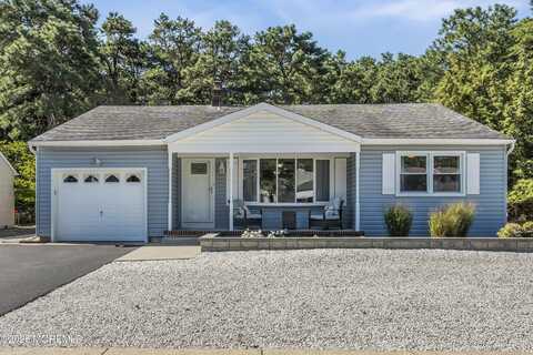 32 Castleton Drive, Toms River, NJ 08757