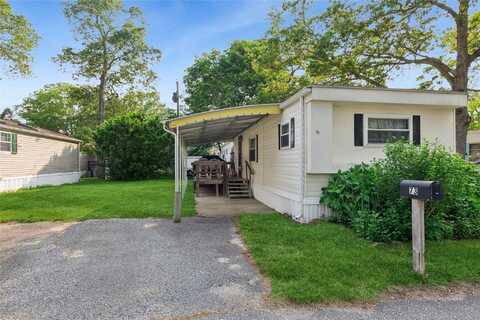 37-73 Hubbard Avenue, Riverhead, NY 11901