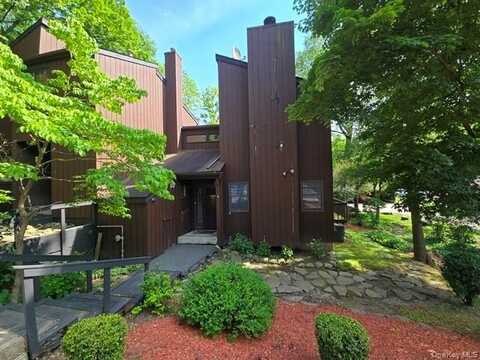 15 Redwood Drive, Highland Mills, NY 10930