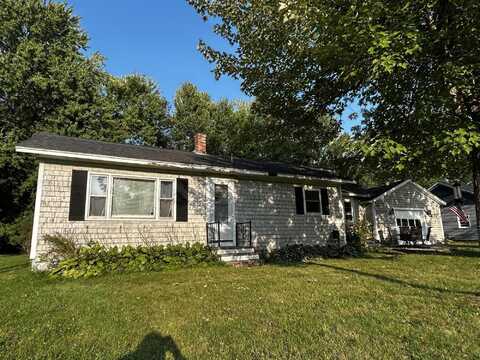 10 Sheridan Street, Newport, ME 04953